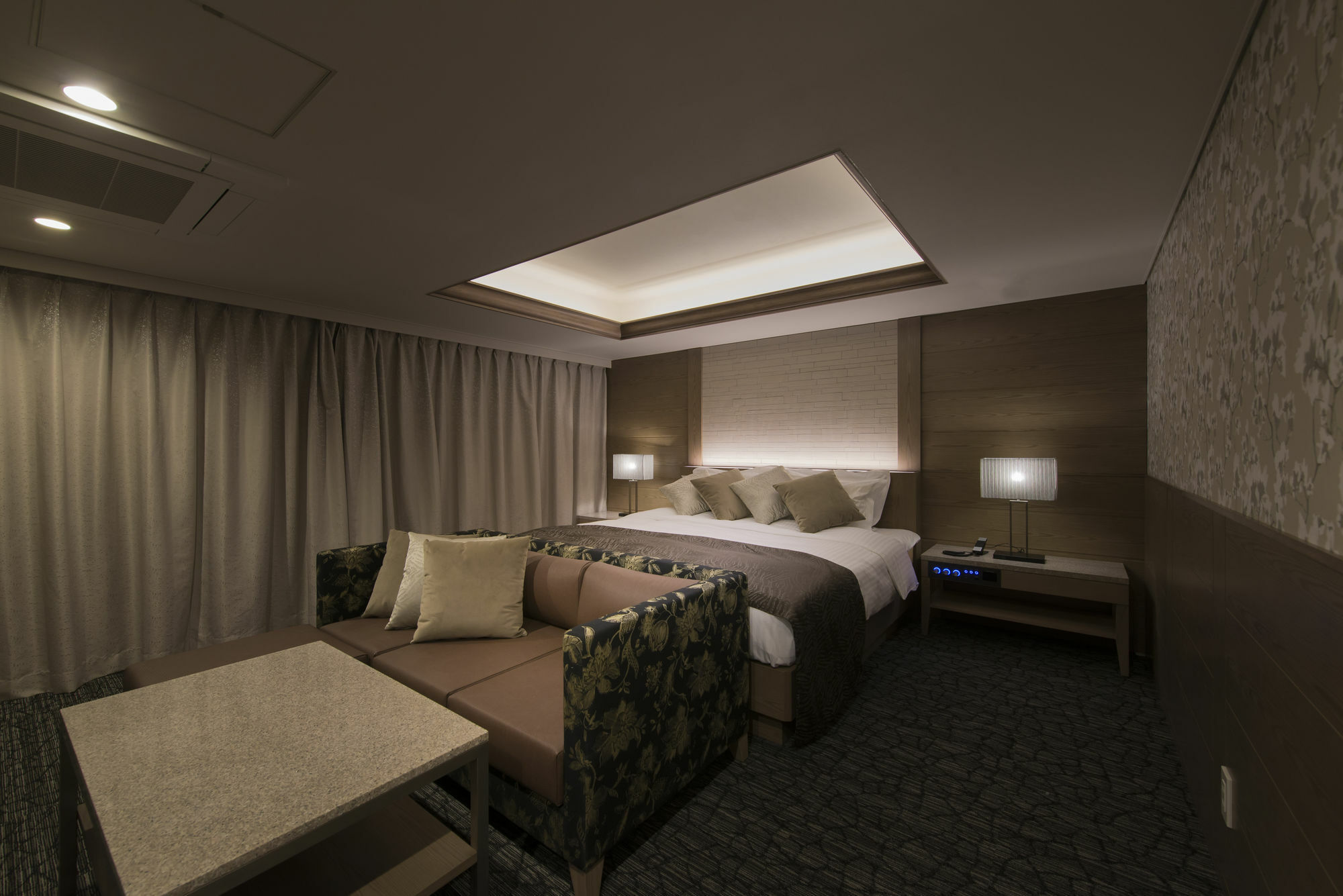 Meguroholic Hotel Tokyo Exterior photo